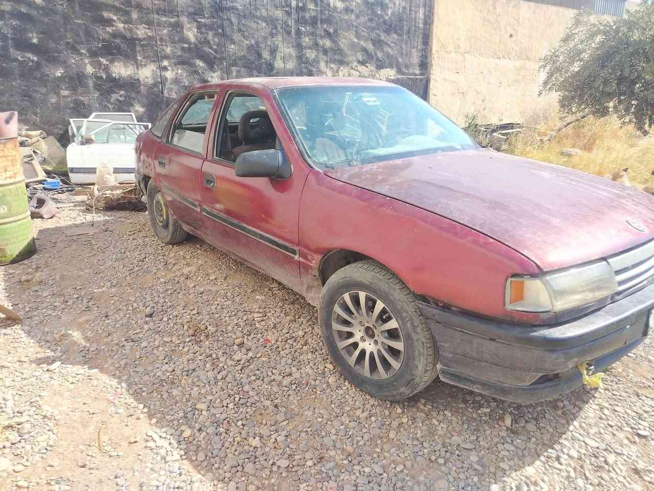 سلام عليكم لابيع فكتره حجم 20 شرعي مدلاه سعر6وراق مكان موصل ***********
