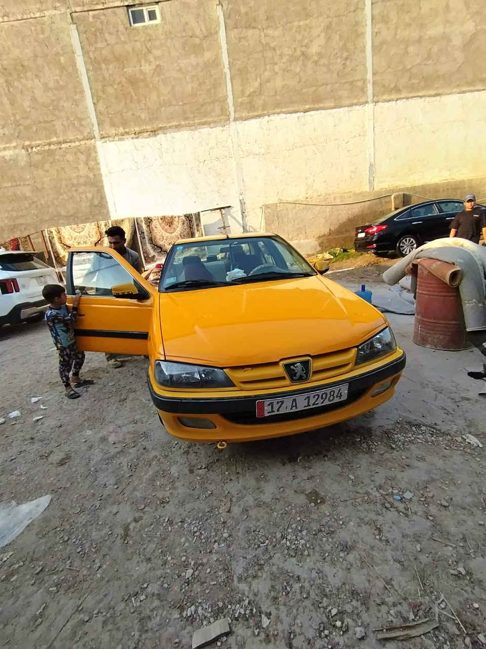 السلام عليكم؛
بيجو وغرامات مصفره 
السعر 55 وبيها مجال بسيط
رقم الهاتف٢٠١٨
حداديه،، كير محرك تبريد كفاله
السياره مكفوله ماعدا الباب الخلفي معمر
هيئه ***********
المكان / النجف ابو صخير عمود ٨١
