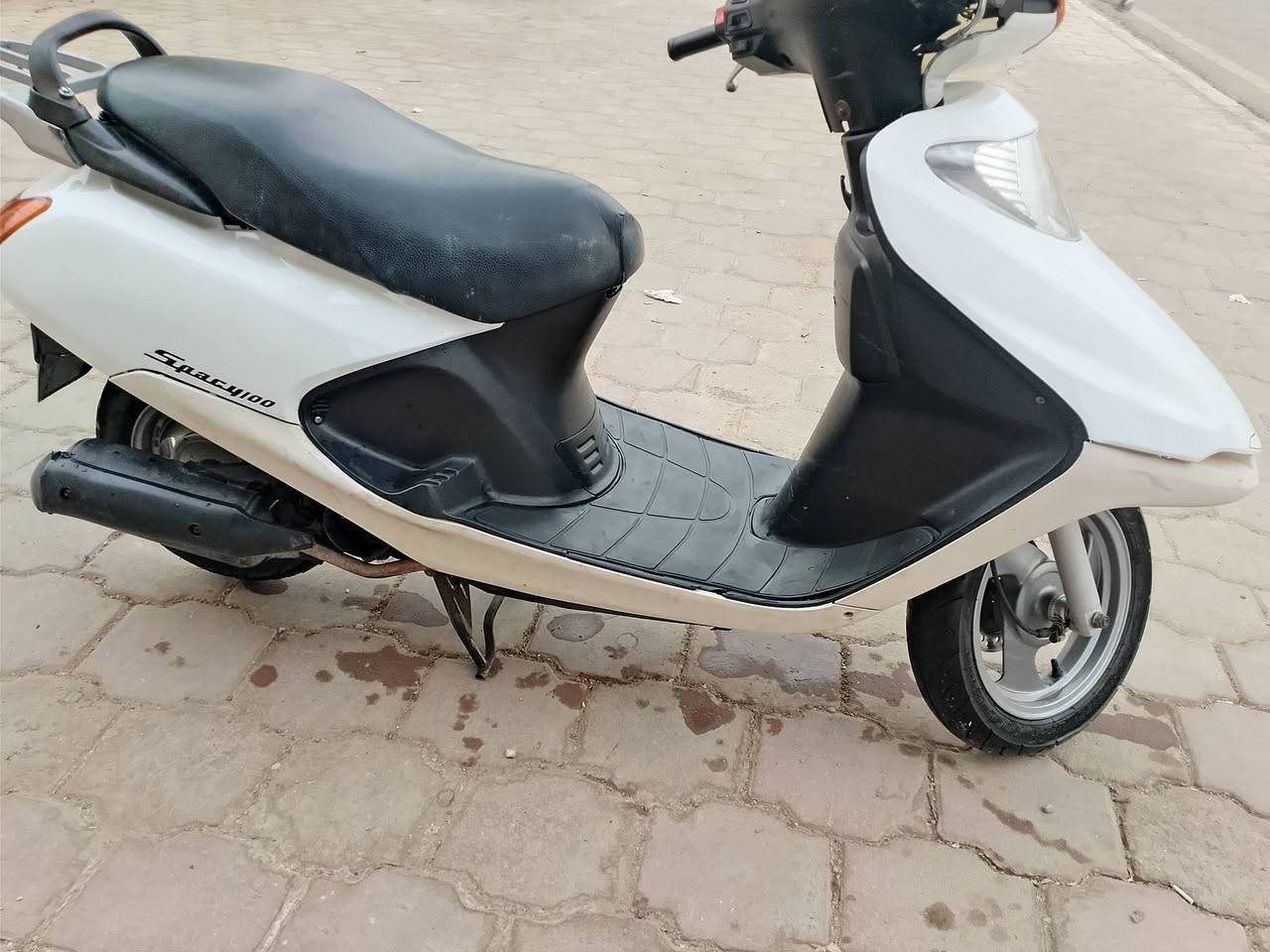 سلام عليكم دراجه سبيسي ياباني مفتوحه بس والفات شرط مكينه جيس باقي كله كفاله عامه حساس بيه سرقه دراجه معنه لكلمه ماناقصه كلشي الموشراء الا يتعبني وتعبه السعر خاص الاستفار *********** مكاني واسط قضاء الموفقيه
