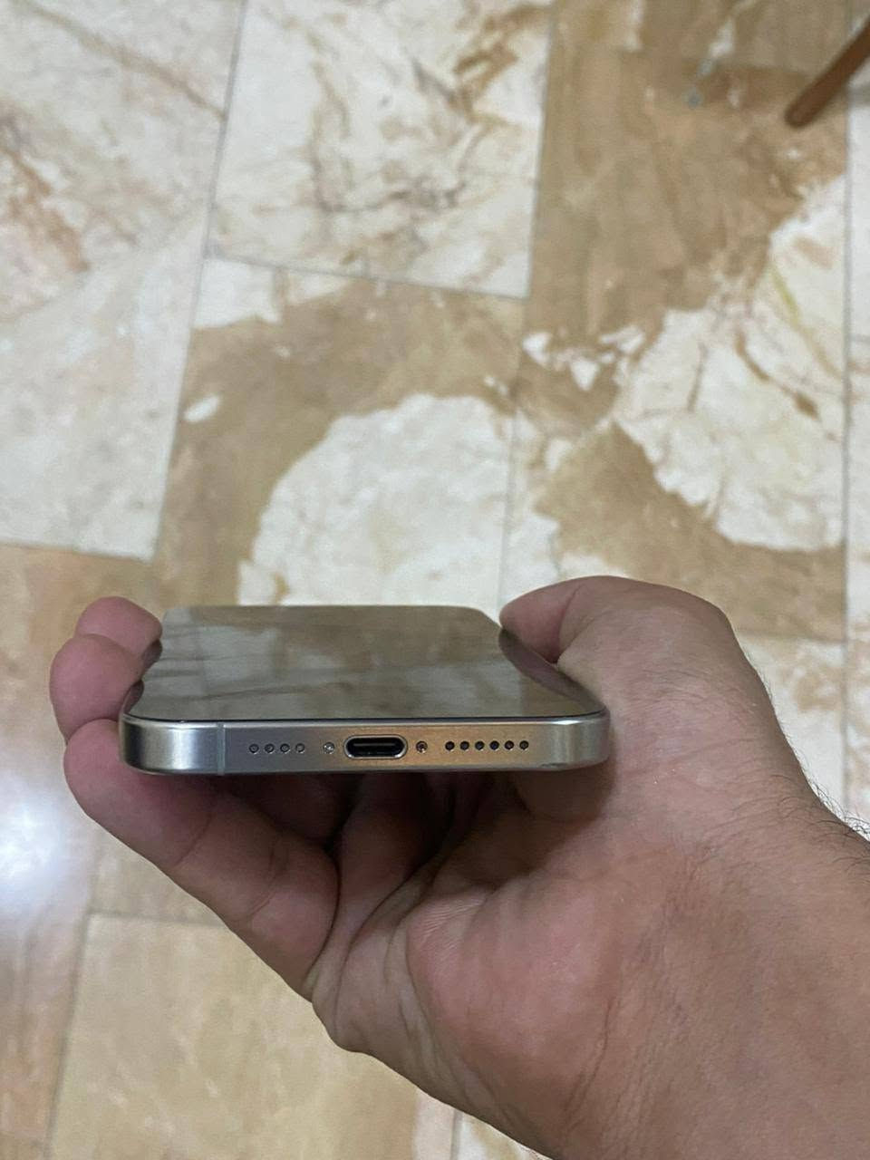 15برو ماكس تيتانيوم نضيف 
الذاكره 256
البطاريه85
دورات الشحن683
مبدل فلات شحن والدكمه لتنصي متشتغل
٨٨٠ وبي مجال الباقي ع وضع الشركه كلشي بلادي وشغال 
ممبدل بي قطعه ولا مسج بي 
تواصل *********** 
حي لجهاد بغداد

