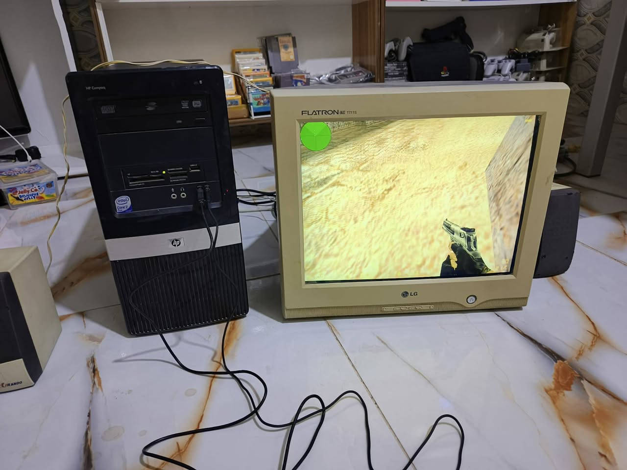 السلام عليكم
Old PC 
حاسبة قديمه كامله ومنصب عليها 80 لعبة قديمه 
هارد 160 كيكا وندوز 7 
سعرها 95 ألف 
مراسلة***********
متوفر توصيل لكل محافظات العراق
