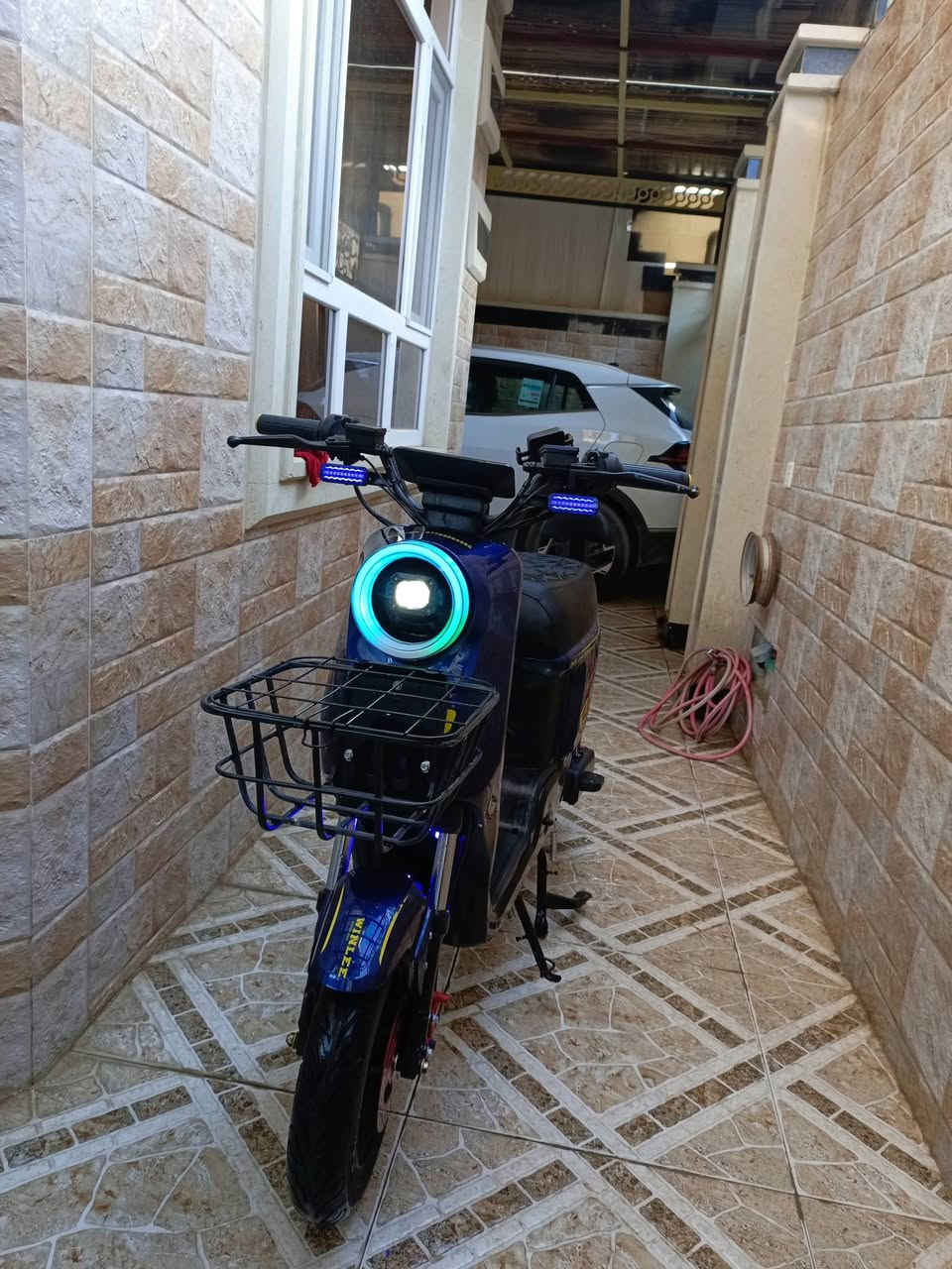 🛑ماطور {R9} ...2025🛵
🛑باب اول الاصلي{نوع ولي}👌

🛑يحتوي خمس بطارية كبيرة الحجم{32}فولت وبحالة جيدة جداً 

🛑شاشة بلوتوث +سماعة بلوتوث🎧

🛑بي نضام بك💯

🛑اربع سرع👍

🛑ملف 1500🤝

🛑دبل وقافية جانبية وخلفية🦯

🛑كهربائيات كلها شغالة💯

🛑لايت زينول عالي ناصي 🫵

🛑اشاير يمين يسار +دبل اشارة▶️◀️ 

🛑لد محيط بل لايت متغير الالوان 🌈

🛑بك لايت متغير الالوان 🌈

🛑لدات فوق التايات متغيرة الالوان🌈

🛑استاند تلفون📳 

🛑ويحوي أيضاً زوج مرايات وذراع بايدار 

🛑النضافة كدام العين 

🛑السعر 400

🛑للتواصل:***********

🛑العنوان موصل الجانب الايمن مشيرفة الاولى
