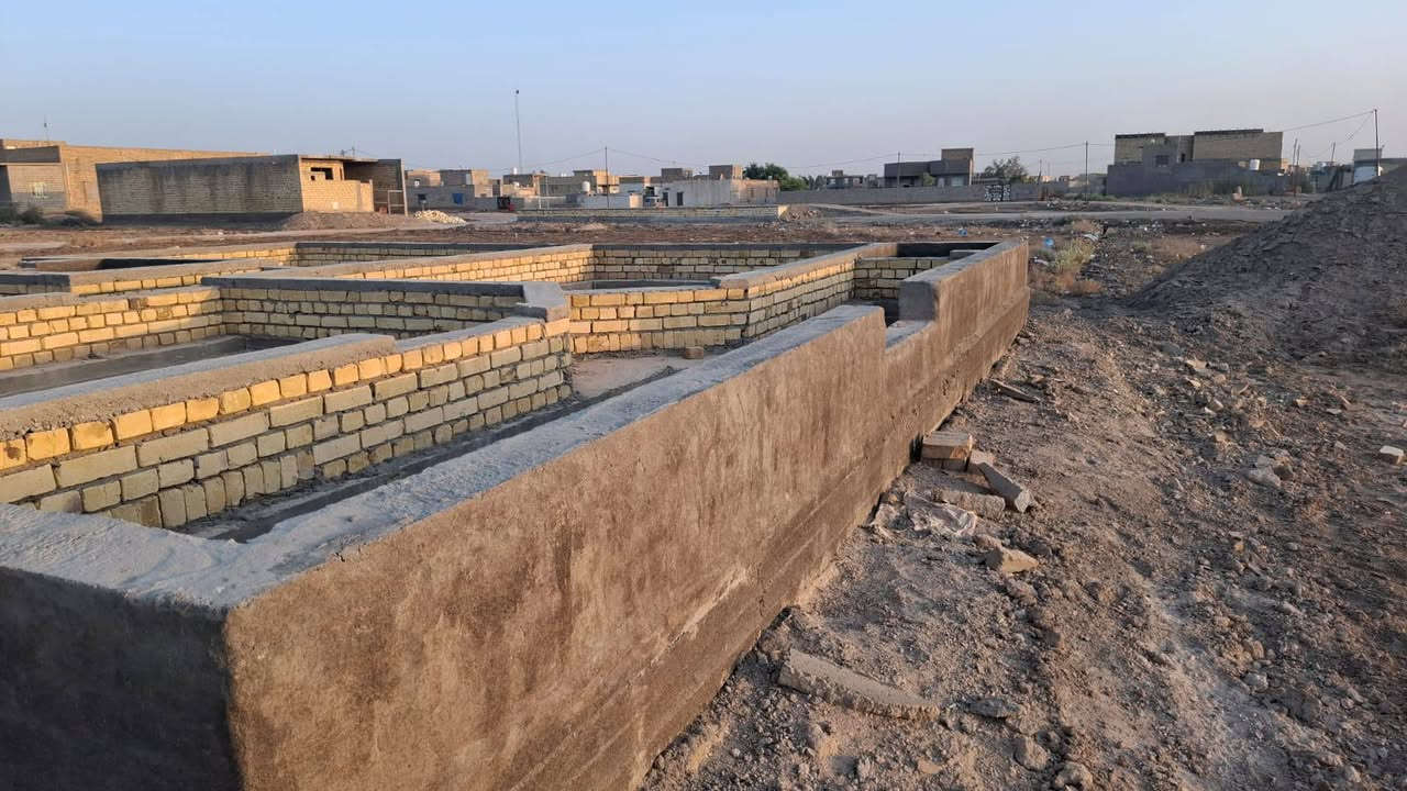 السلام عليكم بتلو 100 متر
حي التربيه الاحبيليه  معروض ب 40   التفاصيل بابفديو
