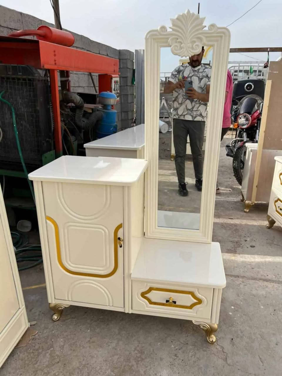 غرف نوم شغل عراقي موديل تركي يوجد لدينا احدث الموديلات السعر مليونين وربع شامل الشد والنقل التوصيل خاص او واتساب او الاتصال مكان المعرض بابل *********** حلة, بابل
