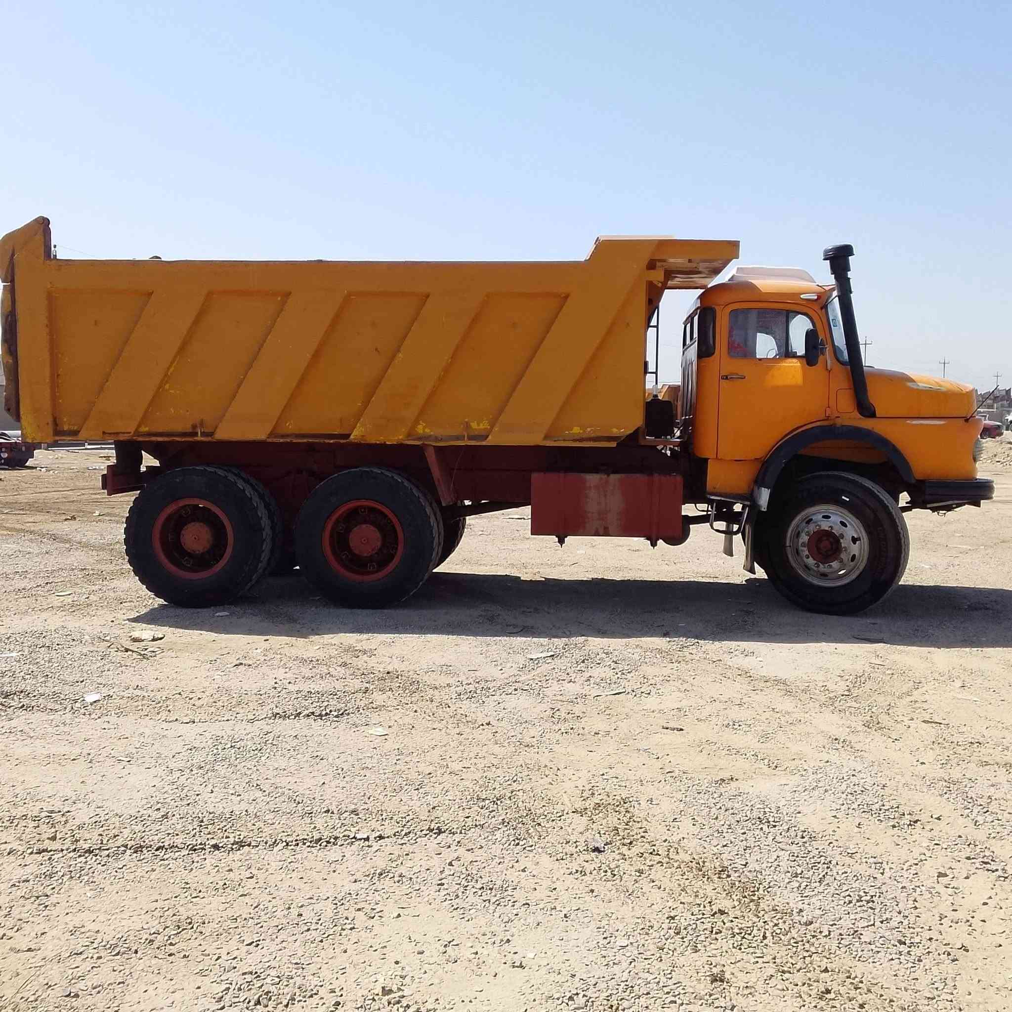 سلام عليكم
البيع اقجم 79 محدثه 81
محرك 55جديد كير90
مجموعه جيف.   بدي بلادي81
تخم تاير جديد  رقم انبار نكليزي
تبريد دوشمه كامله
***********   مراوس حسب القناعه
