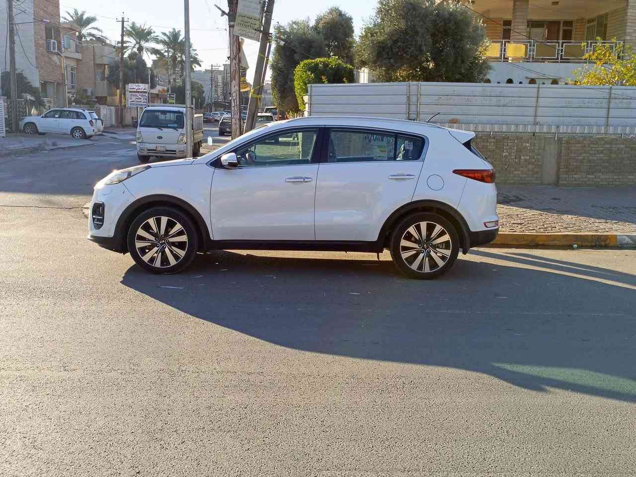 السلام عليكم
سبورتج 2018 خليجي بغداد بصمة

ماشية 128 نص مواصفات 

بيه ضرر قليل موضح بلصور 

الباقي مكفول السعر 165 بيه مجال 

***********
