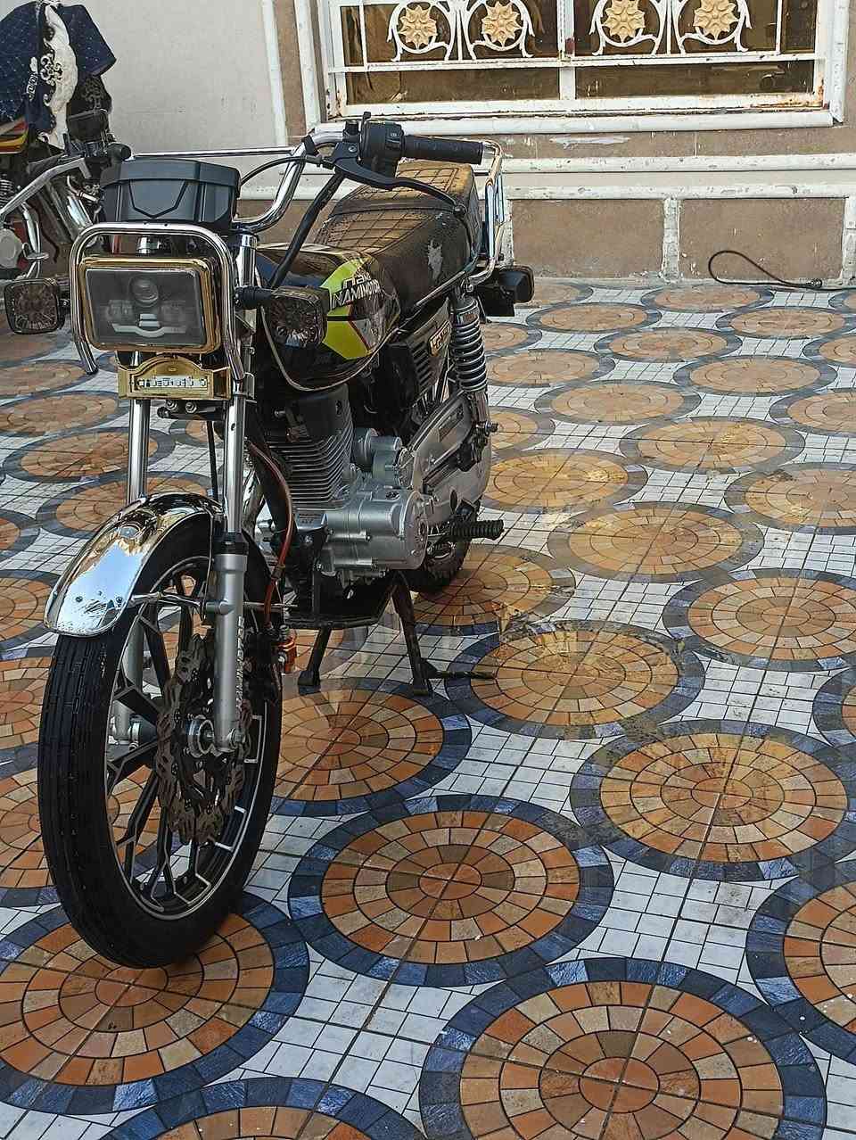 للبيع SAVINY موديل (2025)اوراق كهربئيات شغاله مكينه مامفتوحه دراجة شلعه ومعدل مابيه كل نقص سعر 650 وبيه مجال رقمي (***********)
