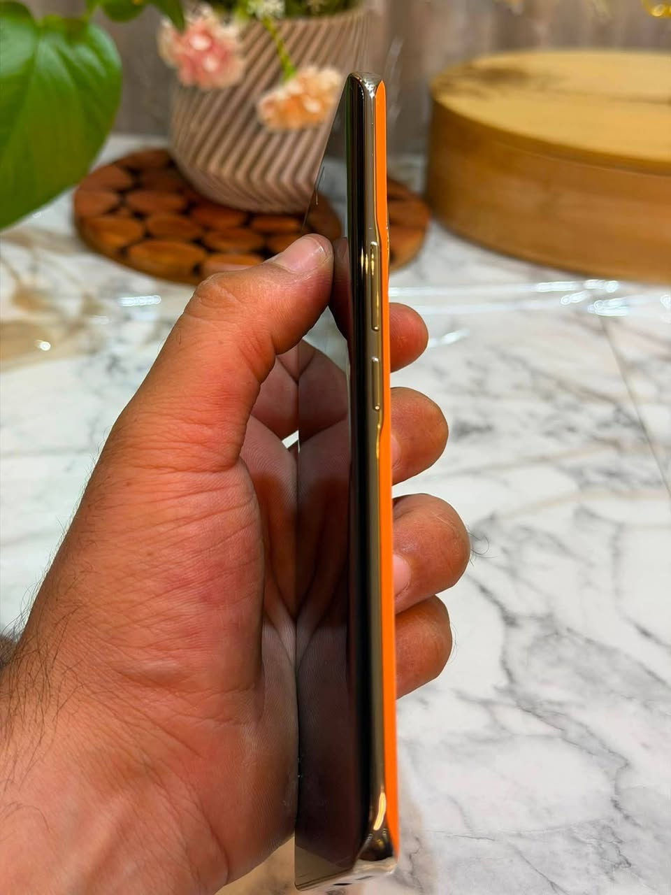 📱 HONOR X9c
• رام 12GB
• ذاكرة 256GB
• كاميرا 108MP مع OIS 📸
• شاشة AMOLED بحجم 6.78 إنش ✨
• معدل تحديث 120Hz ⚡
• معالج Snapdragon 6 Gen 1
• بطارية 6600mAh 🔋
• شحن سريع 66W ⚡
• نظافة 95% ✨
• كامل الملحقات 💢💯

• مكاني الدورة ابو دشير 💬💯

💰 السعر: 375 ألف او مراوسة ب ايفون شعدكك نزل ماكوو توصيل 🚫💯

📲 للحجز والتفاصيل واتساب: *********** واتساب متواجد؟
