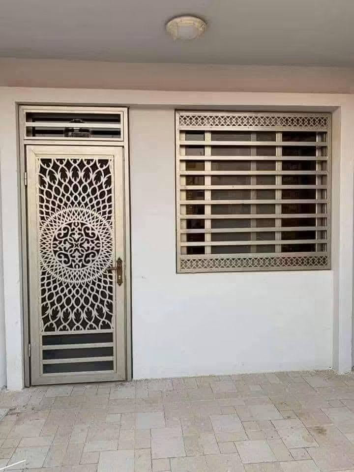 تفصيل ابواب • شبابيك • حسب الطلب