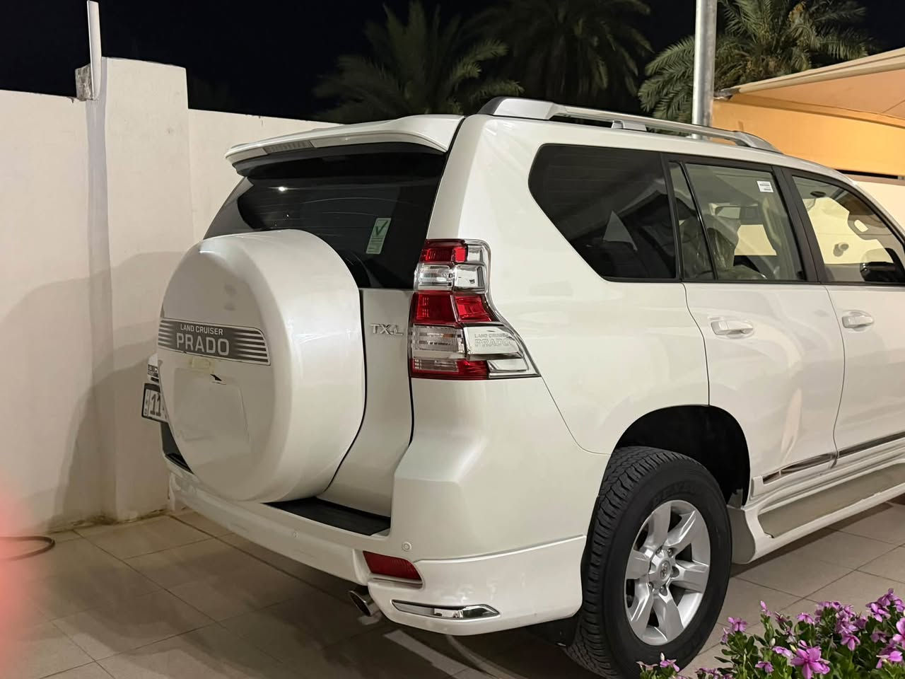 برادو شركه ساز  موديل 17 مكفوله كفاله عامه  رقم بغداد ماشيه 134حقيقي  السعر 335وبيها مجال***********
