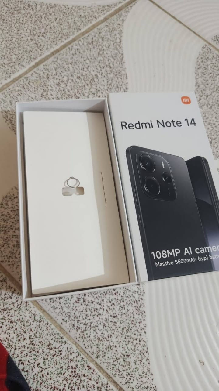 متوفر جهاز Redim Note 14 ذاكره الجهاز 256Gb يأتي مع شاحنه 33w وكارتونته ولزكه حمايه يشغل 60 فريم اغلب الالعاب  بطارية الجهاز 5500mAh + اكو فطرين بسيطات بلزكه مال شاشه وليست الشاشه يجي الجهاز ويه كامل ملحقاته العنوان بصره حيانيه سعر الجهاز 200 وبيه مجال للتواصل خاص او علا هذا الرقم ***********

