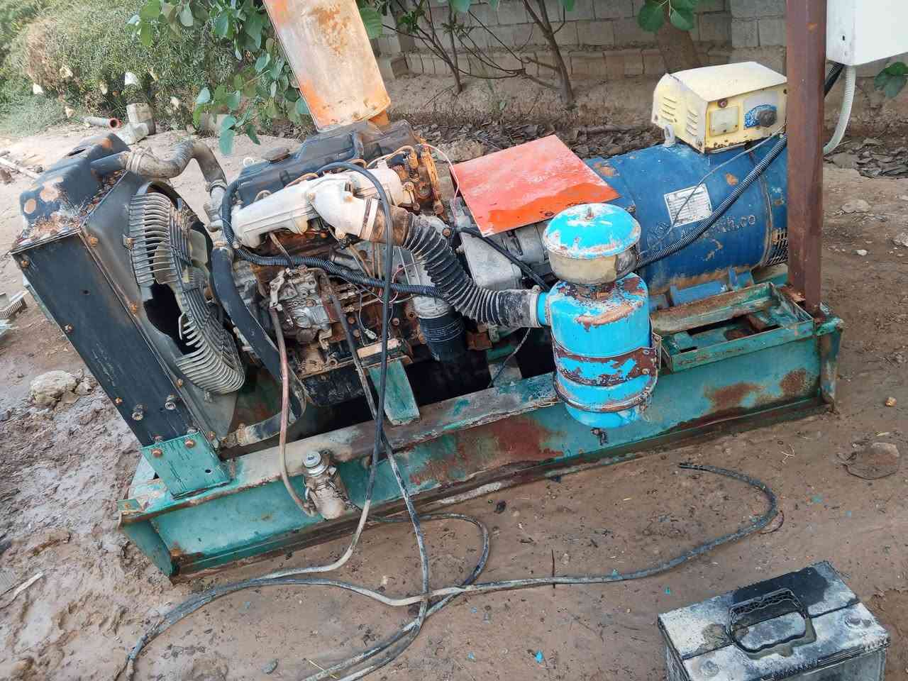 للبيع مولد كيا 30كيفي ثري فيز شغال شرط لاصرف ولا بخار المكان ديالى الاتصال***********
