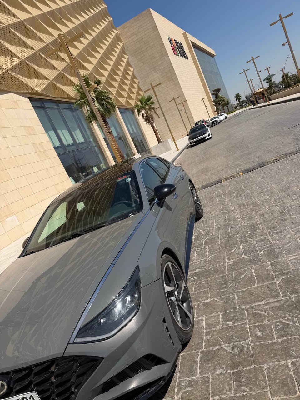 السلام عليكم 
سوناتا 2023 sle بلاص 
فول مواصفات 
بصمة تشغيل ودخول ذكي وتشغيل عن بعد وانارة ترحيب
بانوراما 
عدادات ديجتال
تدفئة ب المقاعد
سستم صوت boost🔊
1600توربو🚀
تحديد مسار
قيادة اليه🤖
ماشية 84 الف كيلو متر
(حادث السيارة جاملغ خلفي وطرف البنيد فقط بارد بدون اي صبغ فقط بارد بدون ايرباك شاصي لغود مكفول )
السيارة ب اسمي تحويل او وكالة ماكو اي مشكلة

للاستفسار عن السعر وباقي المعلومات الاتصال *********** بغداد, العراق
