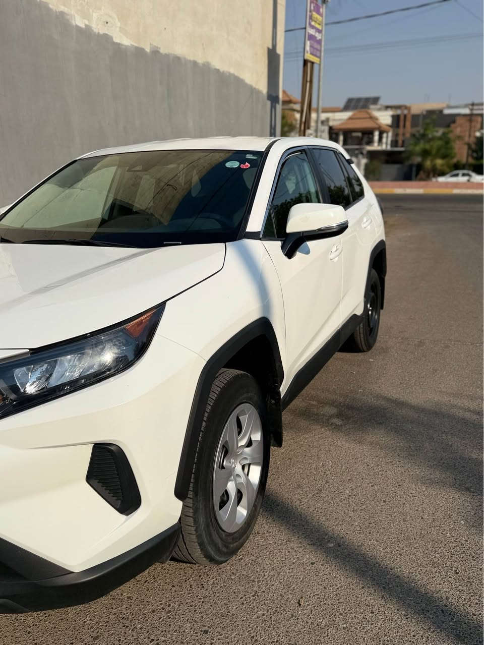 تويوتا راف فور 2024 le awd 
دبل اكسي سياره بجم كبس  بيها بابين صبوغ وشويه من دوسه تعديل  ماشي سياره ٤٢٠٠٠كيلمتر 
رادار سياره  كشنات تدفئه  كهرباي  كيج الكتروني  
***********
2T3B1RFV2RC394317 رقم شاصي كركوك, العراق
