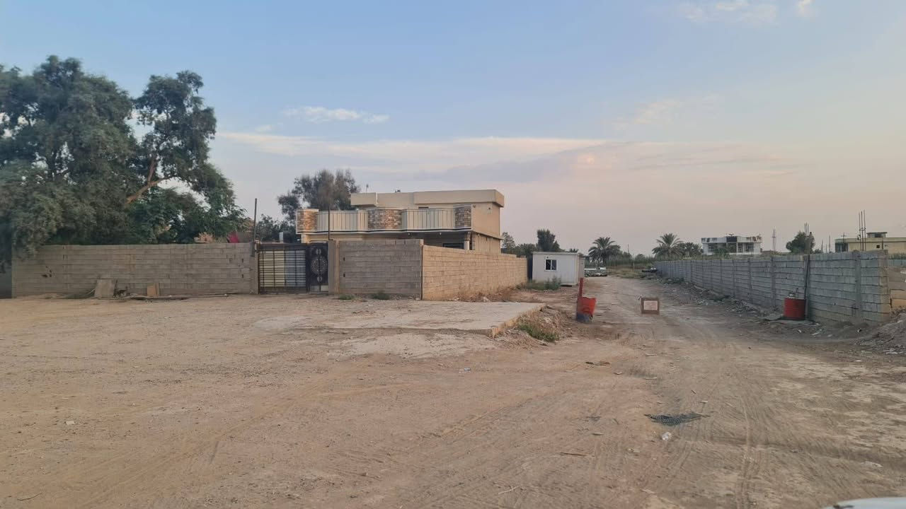 طريق ٩نيسان • ٣٠٠م • بيت دورين
