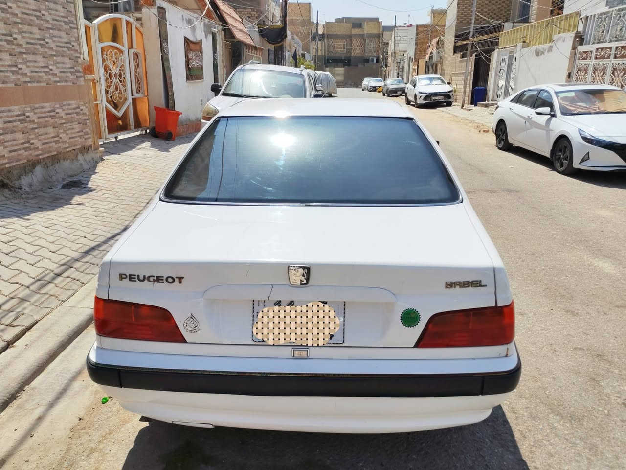 السلام عليكم بيجو بارس ٢٠١٥ رقم بغداد انكليزي الجديد بأسمي محرك كير مكفولات السياره بيه بنيد صبغ اثر فابلون وجاملغ صبغ بدون فتح تايرات جدد حداديه جديده مكان السياره نجف السعر ٤٨ وبي مجال للطيبين للاستفسار ***********
