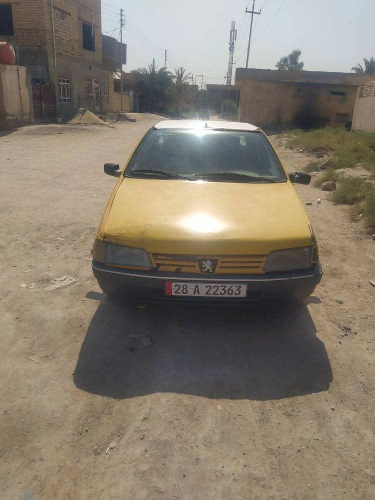 ‎بيجو رواى مديل ٩ سياره حلوه محور مكينه ونجي سياره بسمي سعر ٣٠ وبيه مجال رقمي ***********‎ ناصرية, ذي قار
