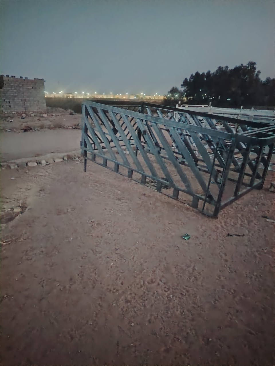سلام عليكم ورحمة الله وبركاته محجر للبيع مال فحل جديد كلش مكاني نجف ابو صخير السعر 250) ***********
