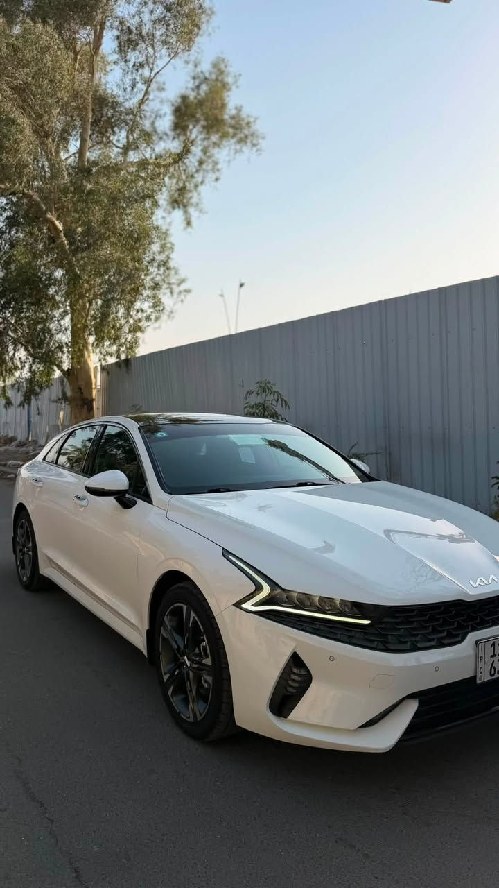 السلام عليكم K5خليجي  فول موديل 2023 
 ماشيه 62 الف
كفاله عامه 
محرك ٢٠٠٠ دوش
بانوراما
بصمه
كشنات مخمل
كشن سايق كهرباء
حساس امامي خلفي
شاشه كار بلي
كامره خلفيه
مود درايف 5 وضعيات قياده
تبريد شاشه
بكلايت لد متصل
لايت 4 عدسات زنون
لد نهاري
ويل ١٨
تشغيل عن بعد
نضام ترحيب
رقم بغداد
السعر 218 وبيها مجال 
للاتصال ***********
