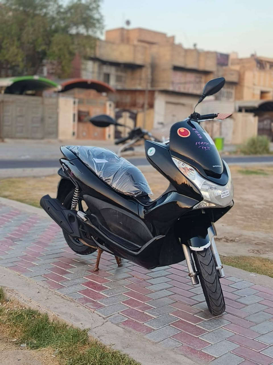 سلام عليكم....
دراجة (PSX)...(جيل الاول)  
🛵للبيع  
دراجة شلعه معدل كهربائيات كلهه شغاله 
دراجة جديده  بلادية
أي نقص مابيهة
جيب فيتر وتعال افحص
العنوان بغداد مدينه الصدر قرب مطعم ليمونة🍋 الاستفسار الاتصال على الرقم 📞 ***********
