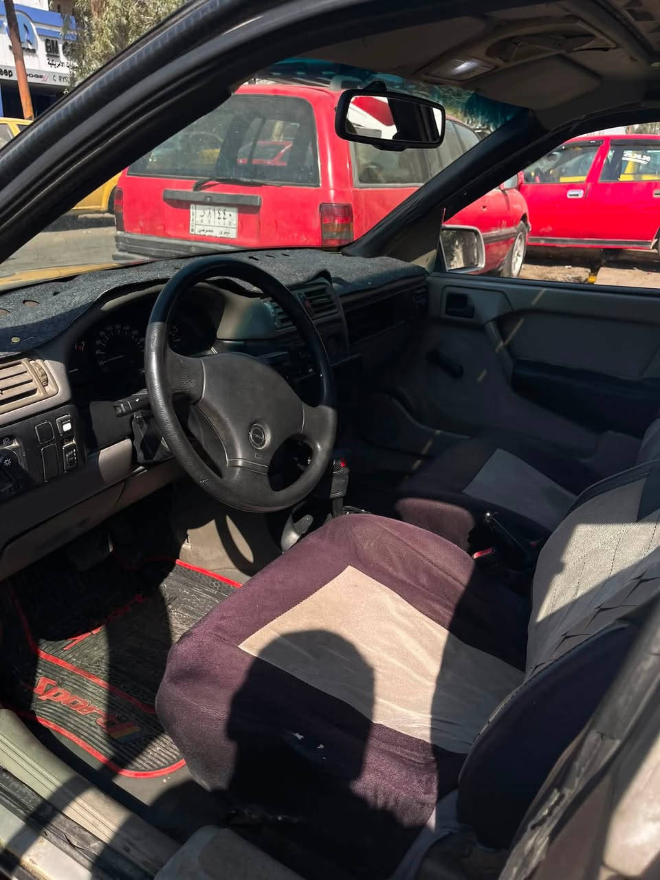موصل:
🚗 للبيع: أوبل فكترا موديل 1991

 المواصفات:
كوبون بانزين جديد

كوبون جديد

 الكير: أوتوماتيك

 الإضافات: شاشة عرض + كاميرا خلفية، قفل مركزي، فتحة (تنتة).

 السنوية: نافذة لغاية 2030 (سنوية جديدة وحديثة).

 السعر: 39 ورقة ($3,900) وبيه مجال للزينات (قابل للتفاوض بحدود المعقول).

 موقع السيارة / الاتصال:

 للاستفسار ومزيد من التفاصيل، يرجى الاتصال حصراً على الرقم:

 📞 ***********
