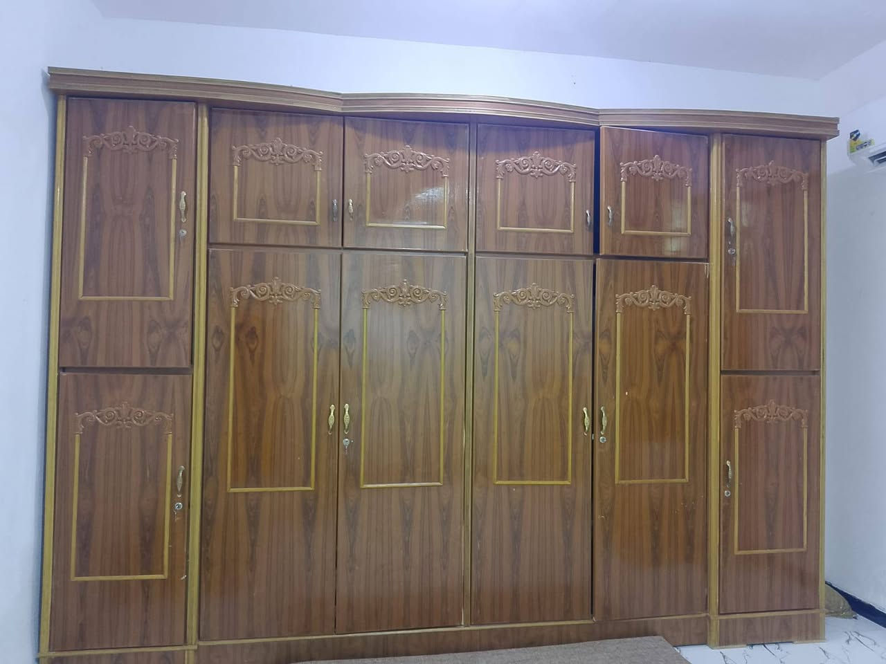 غرفه اخشاب • للبيع • مجال للطيبين