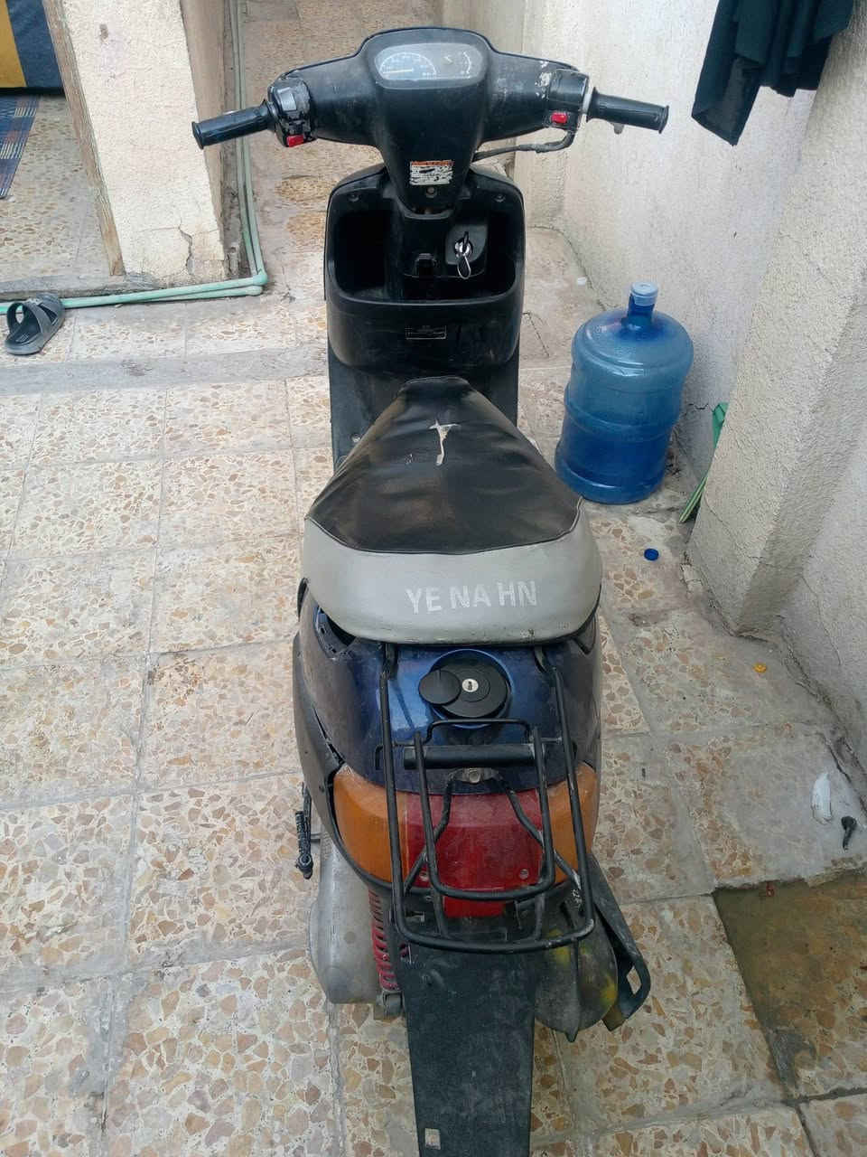 عمي سلام عليكم 
دراجة بطة للبيع السعر 250 الف 
او مراوس بدراجة ثانية 
والشراي بيه خير وتدلل 
ما متوفر عالخاص 
واتساب او إتصال ***********
