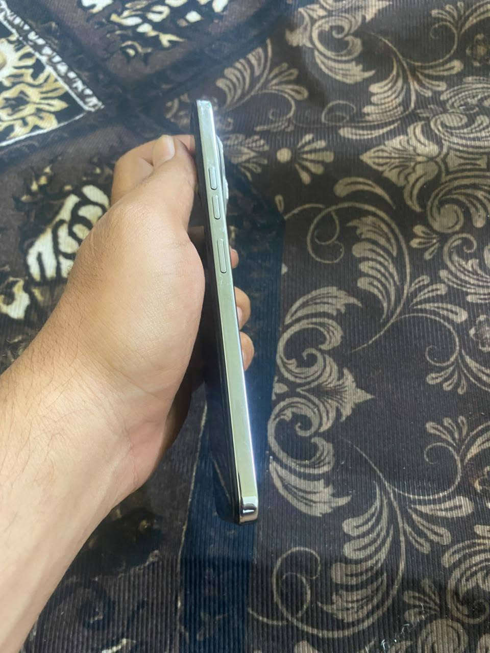 السلام عليكم
📱 للبيع: Tecno Spark 30 Pro

🔹 الموديل: Spark 30 Pro – KL7
🔹 الشاشة: AMOLED قياس 6.78 إنچ
🔹 التحديث: 120Hz
🔹 الدقة: 1080 × 2436 FHD+
🔹 المعالج: MediaTek Helio G100
🔹 الرام: 8GB + 8GB رام افتراضي
🔹 الذاكرة: 256GB
🔹 الكاميرا الخلفية: 108MP
🔹 الكاميرا الأمامية: 13MP
🔹 البطارية: 5000mAh
🔹 الشحن السريع: 33W
🔹 البصمة: داخل الشاشة
🔹 الصوت: ستيريو مزدوج + Dolby Atmos
🔹 الشبكات: 4G / 4.5G
🔹 شريحتين Nano SIM
🔹 Type-C + OTG
🔹 NFC موجود
🔹 IR للتحكم بالأجهزة موجود
🔹 مقاومة غبار ورذاذ ماء IP54
🔹 النظام: Android 14 / HiOS 14
🔹 يدعم Wi-Fi وBluetooth 5.3 وGPS
🔹 منفذ سماعات 3.5mm

📦 الجهاز [ نظيف/كالجديد]

📦 الملحقات: [كرتون + شاحن 

💰 السعر: [200 الف]
📍 المكان: بغداد حي لعلام
