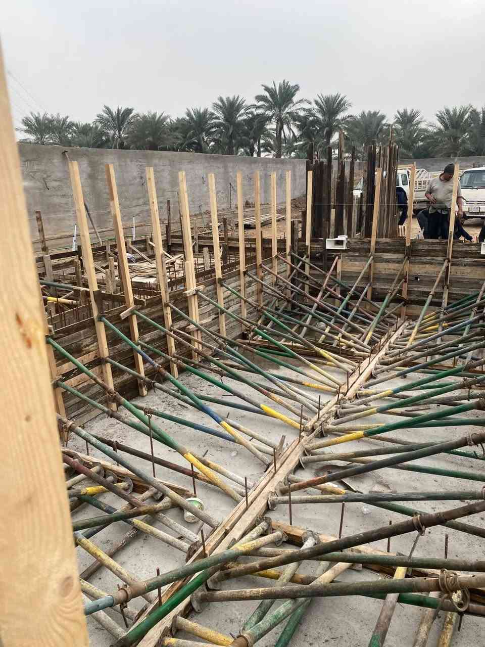 نجاره وحداده مسابح وشاليهات منضومه ايطالي وسيراميك اسباني باجود الانواع مع ضمان 5سنوات  شغل هندسي  وحترافي ***********
