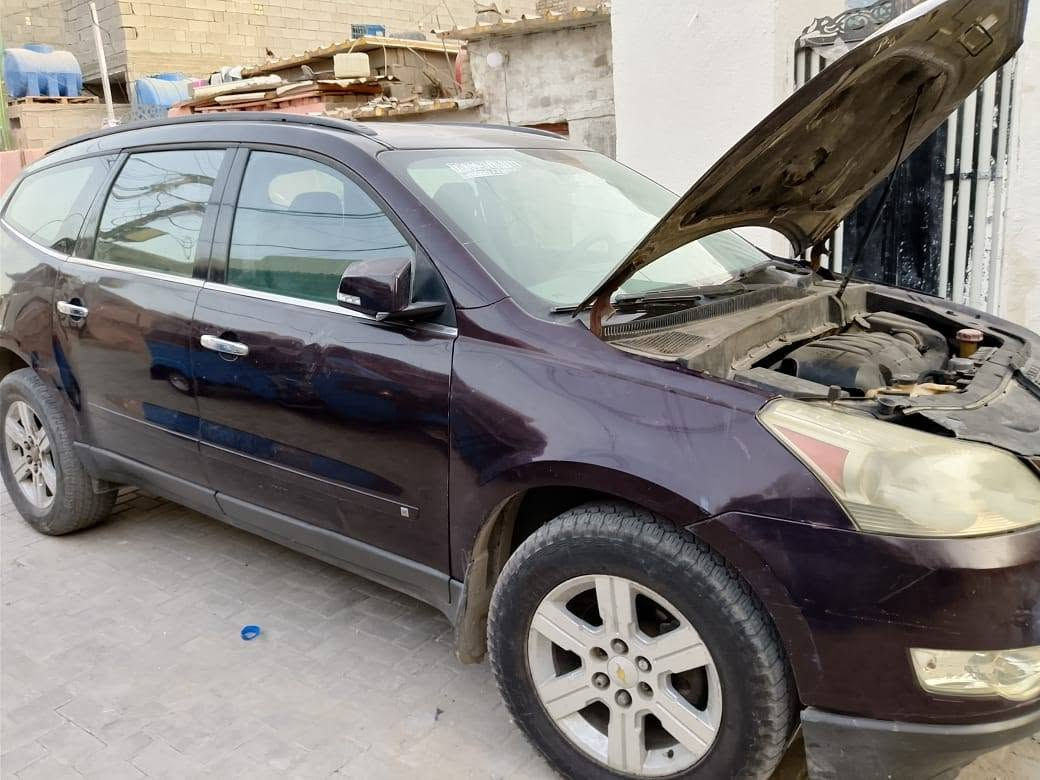 اخوان سلام عليكم سياره للبيع او مراوس شوفر ترافي موديل 10 مكينه كير تغيرات جيد لاه صربه ولاه صبغ لسياره معروفه تت***********
