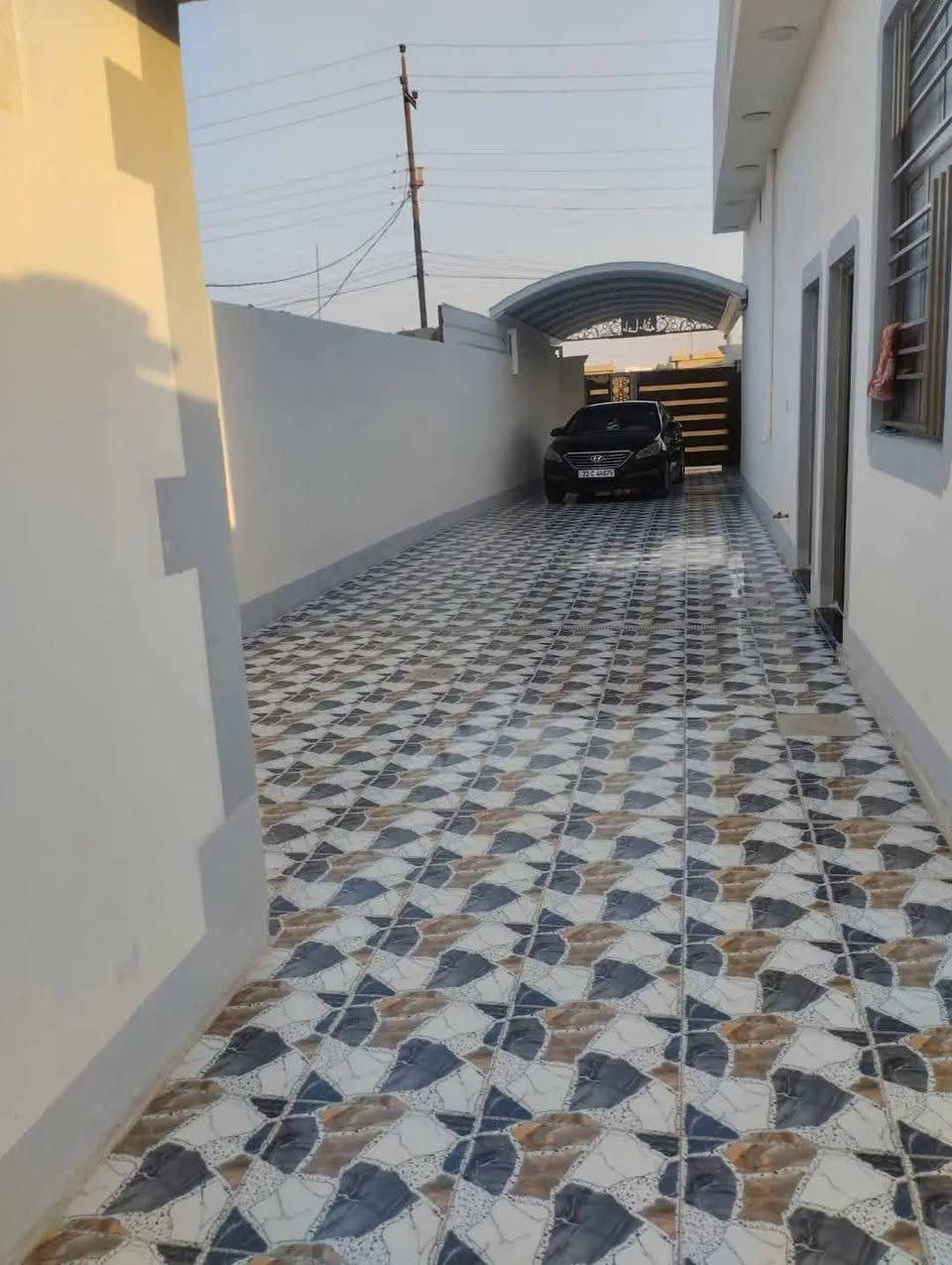 بيت للبيع في الشهابي يبعد عن الفلوجه 10دقايق استقبال و غرفتين وصاله ومطبخ  ومطبخ خارجي الطابق الثاني غرفه وصاله  شارع 12 قرب المستوصف وقرب المدرسه المساحه 420 وشارع تبليط صنف العقار زراعي مسجل باسمي ماء وكهرباء مقدم معاملة تطويب بي  👏 للاستفسار راسلوني  وتدللون 🤝🕊️ ***********
