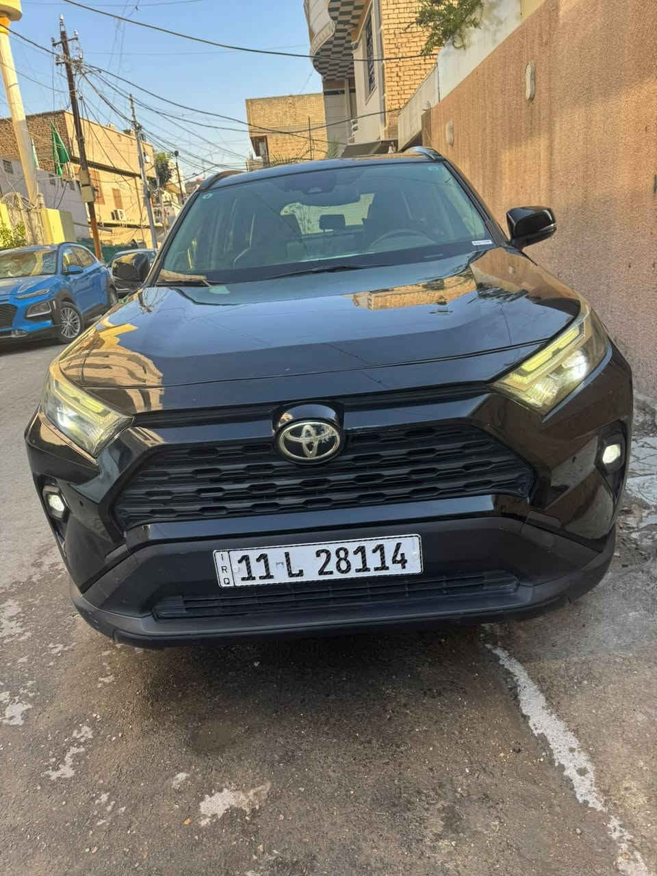 للبيع تويوتا رافور هايبرد 2023
TOYOTA RAV4 XSE Hybrid 
السعر ١٩٠
✅️ موديل 2023
✅ وارد أمريكي
✅ أعلى فئة XSE مواصفات 1/1
✅️ ممشى 25 ميل
المواصفات
▪️الون اسود ميتنايك
▪️ محرك 4 سلندر سعة 2.5 لتر هايبرد 
▪️بقوة إجمالية 219 حصان.
▪️ نظام دفع رباعي إلكتروني AWD.
▪️ ويل قياس 18 
▪️ إضاءة LED أمامية وخلفية كاملة.
▪️ مصابيح نهارية LED.
▪️ شبك أمامي وتصميم رياضي خاص بفئة XSE.
▪️ مقاعد جلد SofTex رياضية 
▪️ مقاعد أمامية مبردة ومدفأة.
▪️ مقاعد امامية كهربائية.
▪️خاصية الميمري لحفظ الوضعية.
▪️  فتحه سقف
▪️ دخول ذكي لجميع الأبواب.
▪️ عدادات رقمية حديثة.
▪️ كاميرا خلفية عالية الدقة.
▪️ باب خلفي كهربائي.
▪️ مثبت سرعة راداري ذكي.
▪️ نظام المحافظة على المسار.
▪️ نظام التحذير من التصادم الأمامي مع الكبح التلقائي.
▪️ مراقبة النقطة العمياء.

السيارة حادثها جاملغ وبنيد وشويه من الباب صبغ موضح بالمنشور  تعديل وصبغ بدون تبديل 

للتفاصيل اكثر اتصل 

رقم  : ***********
