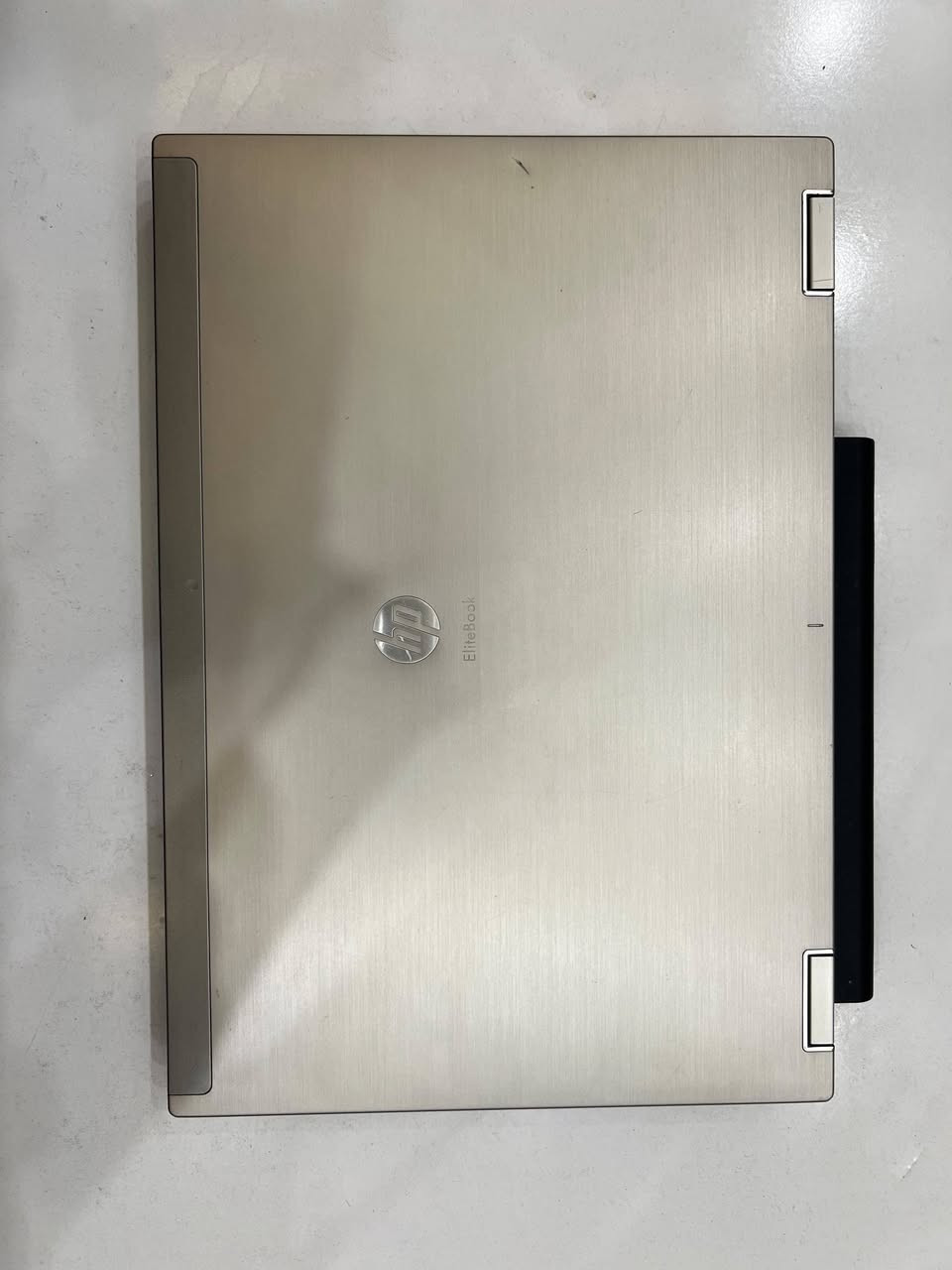 المواصفات الفنية:
الموديل: HP EliteBook 8440p (هيكل معدني قوي
وتحمل ممتاز)
GHZ 2.40 بسرعة Intel Core i5 M 520 :المعالج
الذاكرة العشوائية (4 :(RAM جيجابايت
Windows 10 Pro (64-bit) :نظام 
التشغيل
حجم الشاشه:14 
الملحقات المرفقة مجانًا:
شاحن HP الآصلي
قاعدة تبريد/رفع للابتوب قابل للطي
ماوس مع الماوس باد
ملاحظة للأمانة:
الجهاز نظيف جدًا وشغال بشكل ممتاز 100%، العطل الوحيد هو البطارية ميتة وتحتاج استبدال (أو يعمل مباشرة على الشاحن بدون أي مشكلة).
السعر: [150] (قابل للتفاوض البسيط)
المكان: [البصره السنيديه شارع قمر بني هاشم فرع
الجسر الأبيض
[***********
