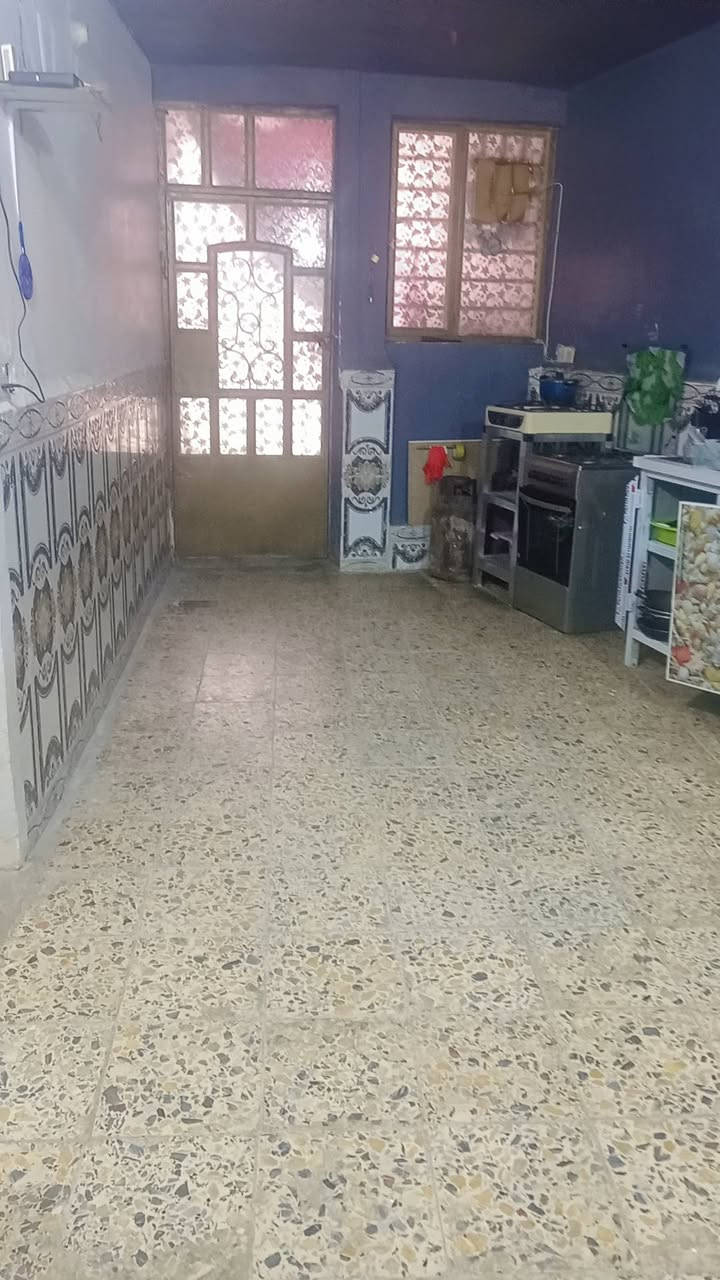 السلام عليكم بيت للبيع المساحة 120 متر السايد الواحد الكرغولية مقابل ماركت الهدى يحتوي على حمام خارجي خارجية وطرمة كبيرة واستقبال كبير وغرفتين ومطبخ وحمام داخلي
الاتصال ***********
سعر ب30
