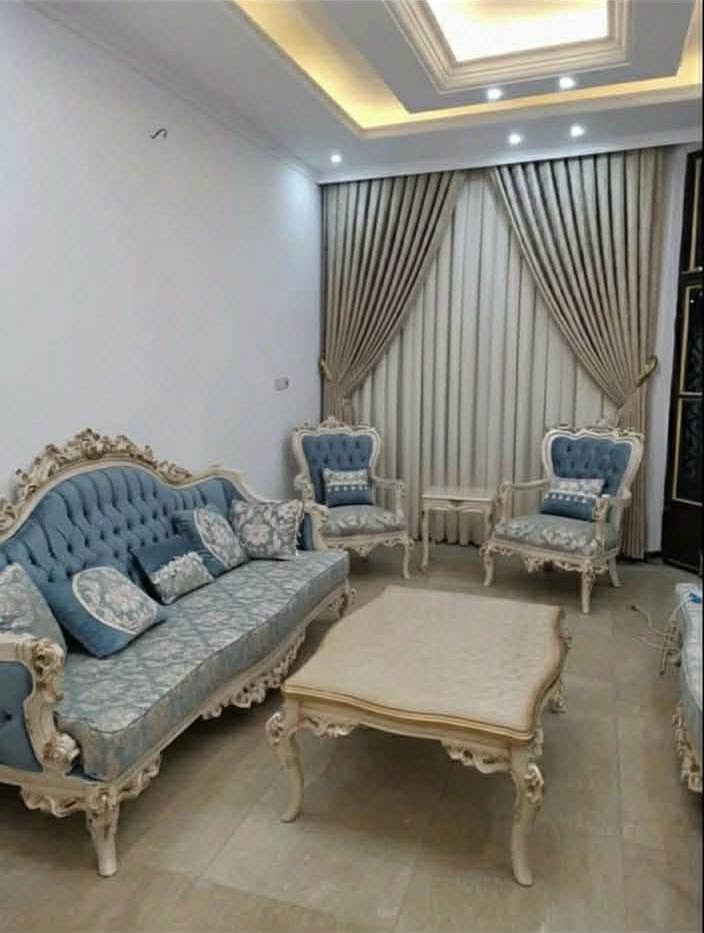 🏡 للبيع بيت سكني في منطقة الموظفين

📐 المساحة: 175 متر مربع

📜 طابو صرف

✨ مواصفات البيت:

🔹 الطابق الأول:
• استقبال
• مطبخ
• صالة مفتوحة واسعة
• غرفة نوم
• حمام داخلي
• حمام خارجي

🔹 الطابق الثاني:
• غرفتان نوم
• غرفة سويت

📍 الموقع: منطقة الموظفين، نهاية شارع 30، على اليسار، أول فرع.

📱 للاستفسار لطفًا عبر واتساب فقط:
***********
