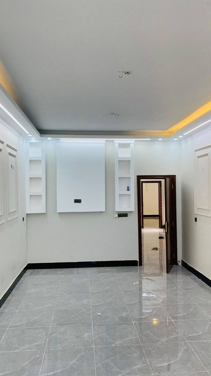 🏡دار للبيع
📍 الموقع المشتل

📐 المساحه 200متر

✨ اول عالشط البيت 

__البناء حديث طابقين

💵 السعر خاص

📞 للاستفسار ادخل خاص وتدلل

 او الاتصال على الرقم ***********
