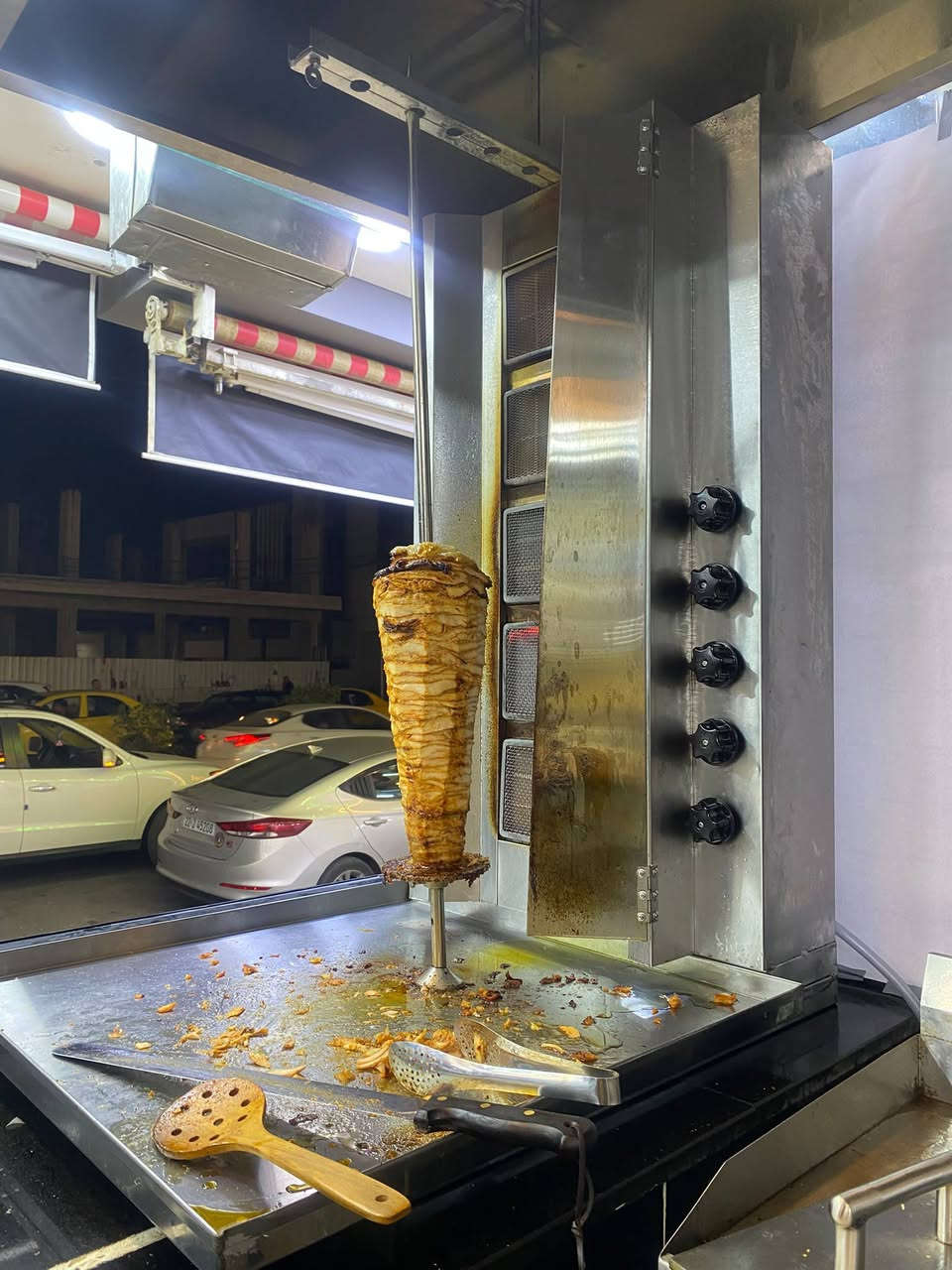 غراض مطعم • شواية شاورما ٥ عيون • هود ٣متر ونص