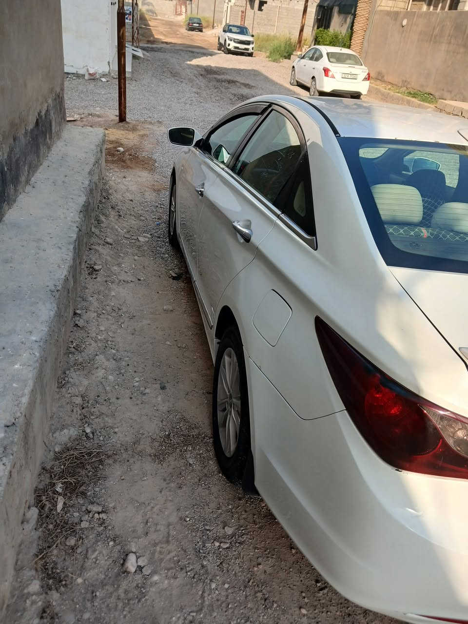 السلام عليكم
سوناتا 2012 وارد امريكي مكينه 2400ضررها جاملغ خلفي والصندوك مصبوغ  سنويه جديده وباسمي  مكان السياره ديالى بعقوبه  السعر 105
للاستفسار ***********
