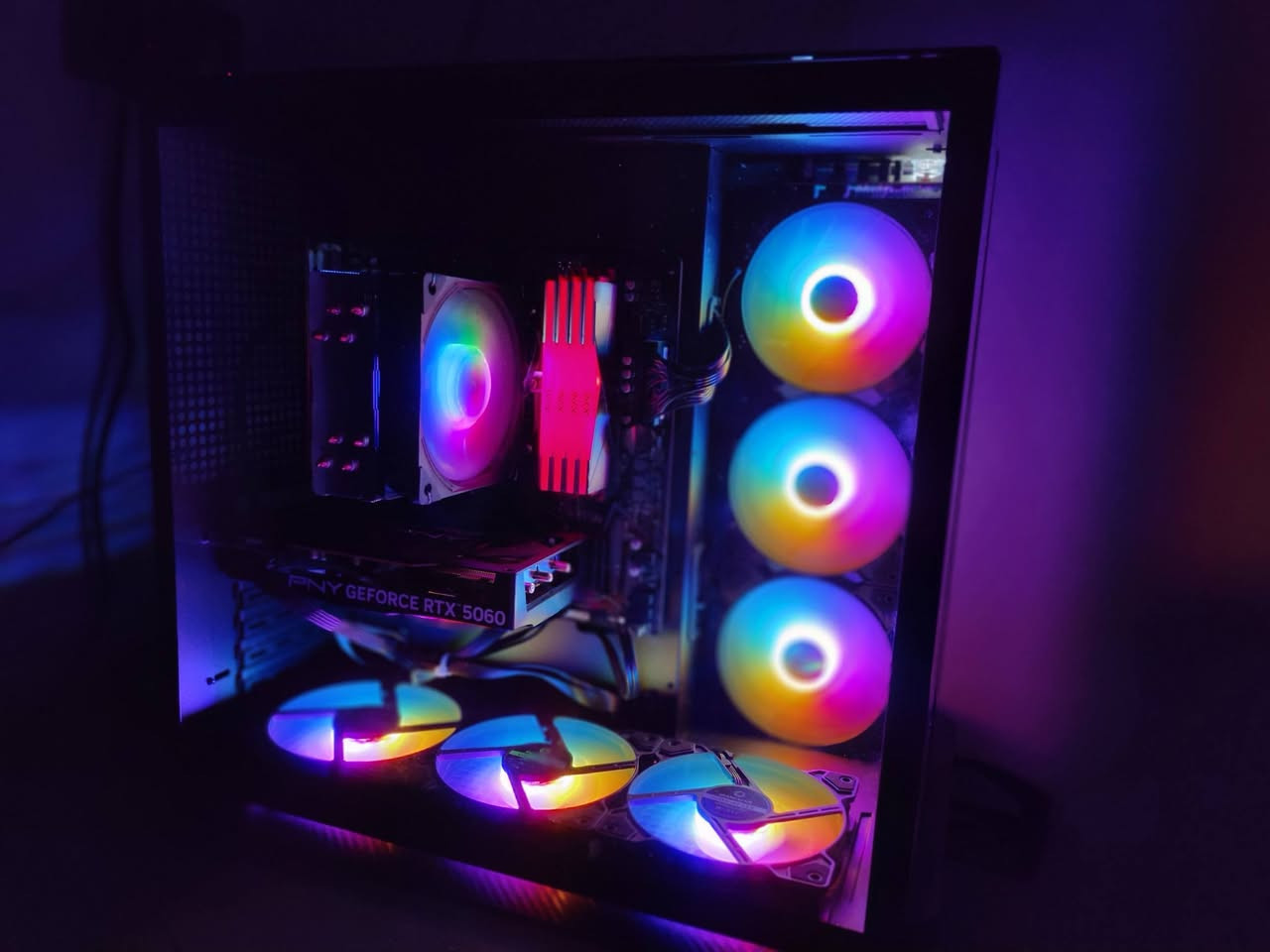 کەیس دەستی 2
CPU: Ryzen 5 5600x

Ram: 4x8 32 ddr4 3000 XPG RGB

Hard: 512 ssd  Sata

GPU: RTX 5060 PNY 8GB

Bord: Gigabyte B550M DS3H

PSU: Mass 650w bronze +80

Cooler: Mass Ma-S4000 RGB

Case: GameMax Full tower 6 fan RGB

نرخی 965$
بۆ قسەکردن لەگەڵ ئێمە نامە بۆ پەیچ بنێرن یان واتس ئاپ 
***********

#cyrax_سیراکس #Cyrax
