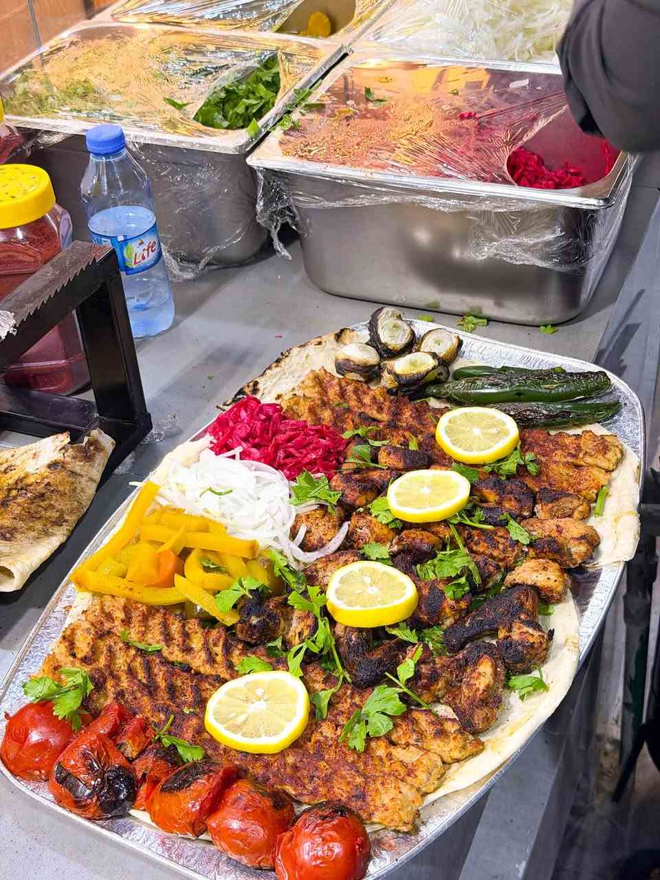 كفوش • دجاج مشوي • سمك مسگوف