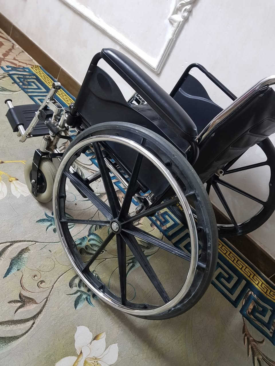 ماركه امريكيه USA
تتحمل   ١٣٥ كيلو  وكثر 
العرض ٥٠       
***********
