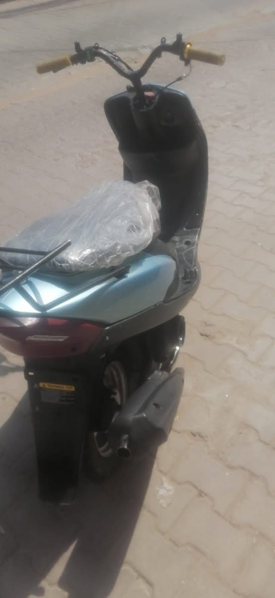 السلام عليكم دراجه ماكس منغولي مفتوحه مره وحده عليها كلجات و قايش جديده و صالنصه رياضي بريك خلفي جديد و امامي يحتاج يده فقط الدراجه نكره ابيع هل موجود السعر 300 و بيها مجال للشراي بيها نواقص بسيطه مثل اشاره اليمنه و دشبول بس من ناحيه مكينه كامله مكمله و مسحوگه و جهازه الاستفسار ***********

