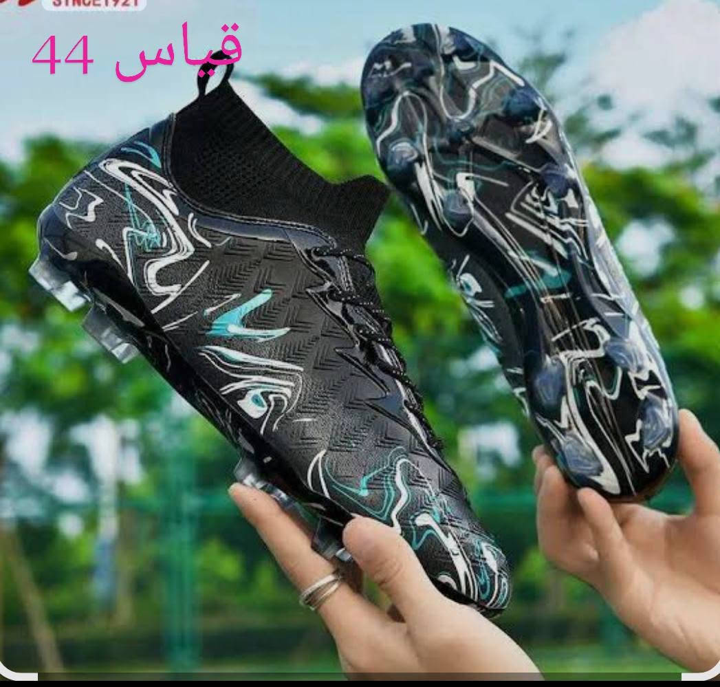 احذية • مقاسات 39-44 • قطعة