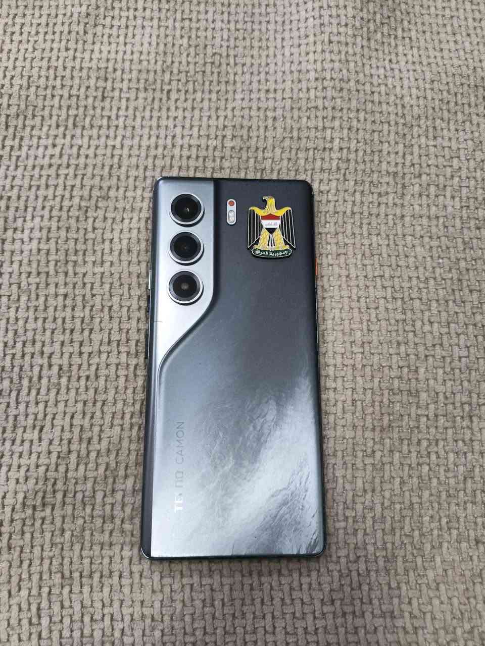 تيكنو كامون 40 برو 5g
الذاكره 256
الرام 8+8
محدث اخر اصدار اندرويد 16
فقط مدبل الدگمه مال التطفي و التشغل و الدكمه مال التنصي الصوت و بي شخوط بل شاشه 
العنوان كركوك روناكي 
السعر 225 و بي مجال 
للتواصل *********** واتساب

