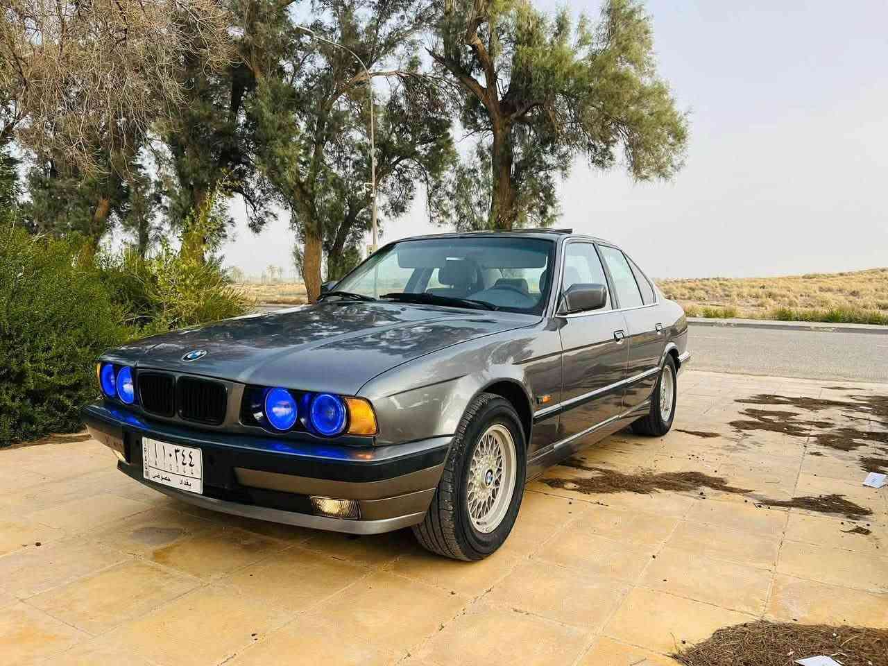 .
اللهم صل على محمد وعلى آل محمد 

525 مسكر عدل اصل بليته وسنويه موديل 92 رقم بغداد ( باسمنا ) السنويه نافذة لغاية 2029 السياره بلاديه حتى التدفئه شغاله مكفوله من الضربه والگص والخياس مصبوغه جماليه من الخارج فقط بيها تراي ونعومه مال حديث 

الگير والمحرك جدد حاويه المانيات ولا برغي مفتوح بيهن 

الحداديه كلها جديده من الطول للطول سفنجه 

منظومة تدفئه وتبريد كلها جديده وبلاد 

الكهربائيات كلها شغاله وبلاد بدون جطل وتيب 

تخم تاير اصلي جديد وباتري 90 جديد 

الحماوه ثابته تحت النص صيف وشتاء 

المواصفات المعروفه 

فتحه سلايت 

بچم عريض اصل 

دبل ايرباك 

دبل چكمچه 

كشنات فول كهرباء حتى التجاوي 

الغرفه كارتير ازرق جلد 

تدفئة و تبريد قطعتين فول 

ثلاثة وضعيات قياده 

سوارات لد اصليات 

اربعة جام كهربائي 

كمبيوتر 

بلوتوث وسستم سماعات الماني اصليات فول 

سنتر لوك وسويج ريمونت 

السعر الطلب في التعليقات وسوف يتم الرد تلقائياً 

العنوان بابل مركز المدينه 

***********صاحب السياره
