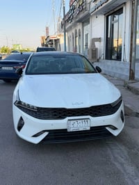كيا k5 موديل 23 ماشيه ٧٠ الف للتواصل 07800080020