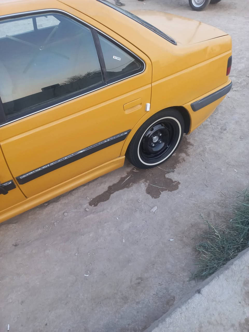 بارص موديل ٢٠١٥ كفاله عامه رقم بابل انكليزي تبريد شغال خير من الله مصفرة هيئه وغرامات هزة ٢٦ مصارلها شهرين 
سونار بيها سيارة كهربائيات شغالة تخم تاير وتخم ويالة شرط التحويل مكينه وكير شرط السعر ٤٠ وبيها مجال للإستفسار *********** مكان سيارة ديوانية
