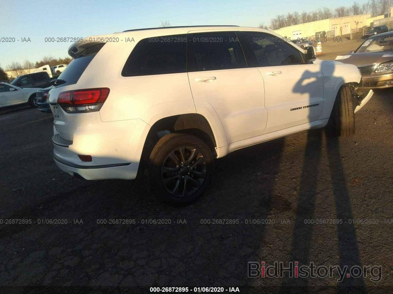 جيب كراند شروكي موديل 2019 jeep
للبيع جيب اوفرلاند امريكي اعله موصفات 
*موصفات 1/1الاخير       
  موديل 2019 ثمانيه سلندر 5700 ماشيه  120 كيلو 
حادثها جاملغ السايق  
وبيها ربع البنيد صبغ وحاليا بيها بنيد مال اكس وبنيدها البلادي موجوود وبيها بارد بل جاملغ الخلفي وتكحيل كارت بمكانين 
رادر امامي مع مانع تصادم
نظام الاصطفاف الالي 
تحذير الخروج عن المسار
دفع رباعي4x4
المقاعد جلد 
دشبول جلد
جكات صعود ونزول
المقاعد الاماميه كهربائي
ذاكره الحفظ وضعيات الجلوس
المقاعد الاماميه تبريد وتدفئة
نقطه عمياء
ويل بلاد قياس 20 انج
مقود السائق جلد 
مقود السائق كهربائي 
سقف بانوراما 
شاشه كبير مع انفكيشن 
لايت زنون
كشافات ضباب
تشغيل عن بعد
صندوق كهربائي 
حساسات اماميه وخلفيه 
محدد سرعه 
مكاني بغداد / *********** 
السعر 225  وبيها مجال بسيط
