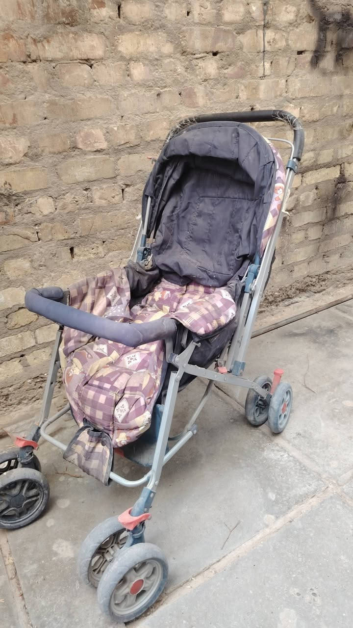 سلام عليكم غراض للبيع كلها نضيفه اخو الجديد للاستفسار التواصل ***********
