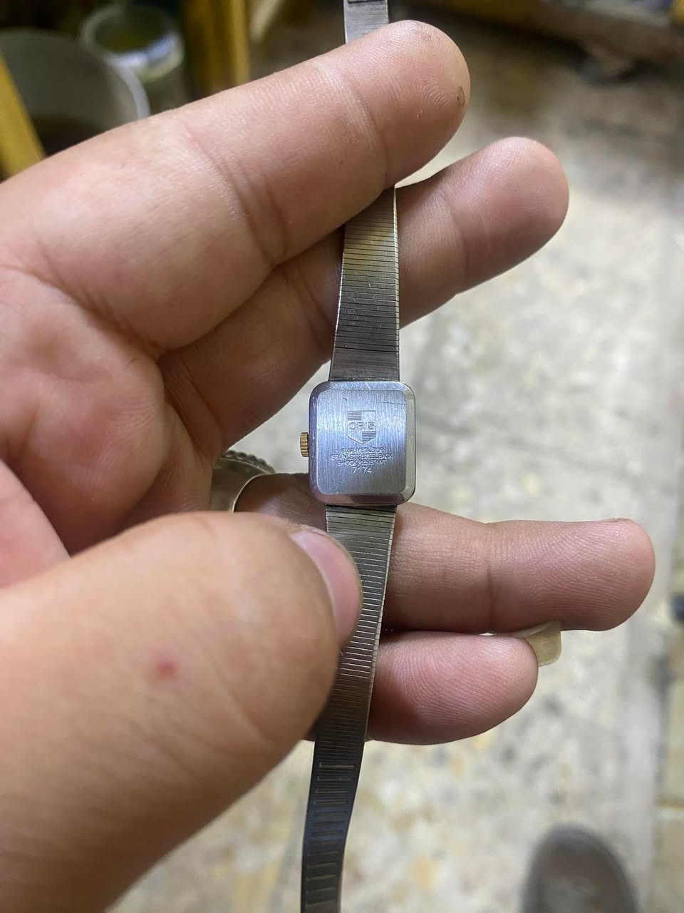 مستعجل - بغداد البياع
ساعة ORIS سويسرية اصلية فينتج نسائي
SWISS MADE - ستيل ذهبي - شغالة 100%
السعر: 150 الف دينار 
تسليم اليوم بالبياع او قريب
رقم: ***********
